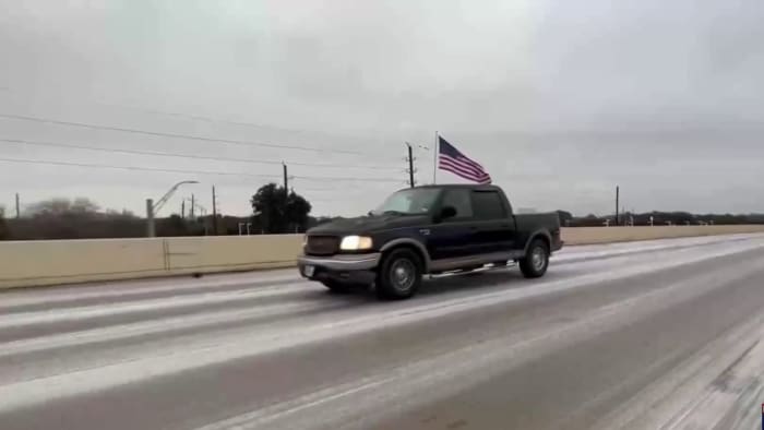 Father, daughter among thousands stuck for 6-plus hours on Hardy Tollway - Vimarsana News