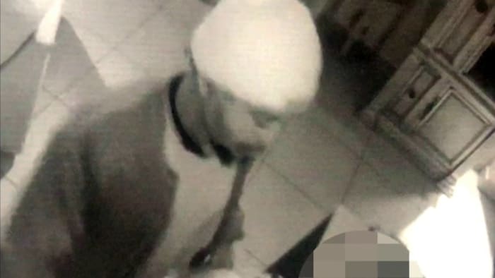 Detectives Search For Suspect In Sexual Battery At Oakland Park Spa 9286