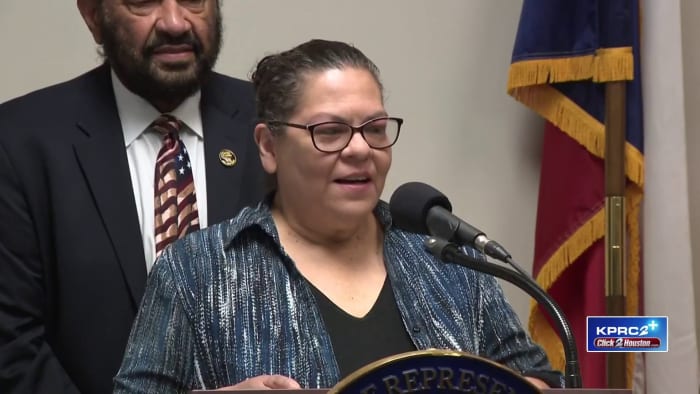 Woman says her dad hasn't received his heart medication as USPS mail issues at Missouri City processing center continue - Vimarsana News