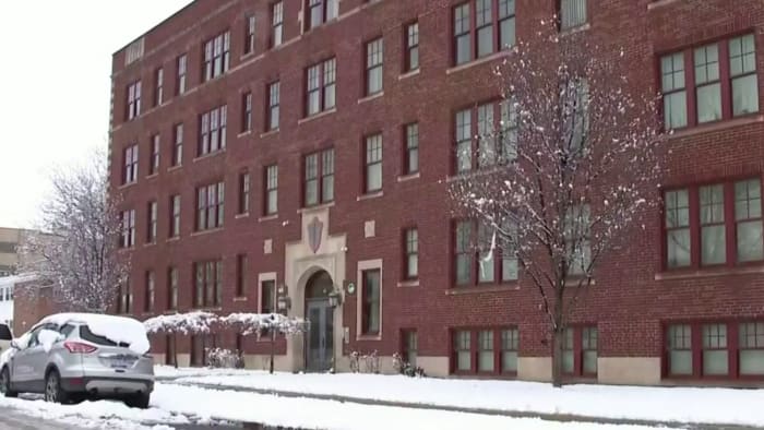 Rodents? Water harm? What residents say is occurring inside historic Detroit condo constructing