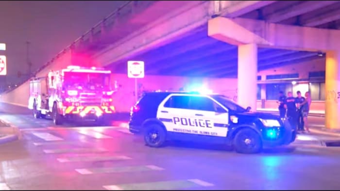 Suspect in custody after overnight cutting on West Side - Vimarsana News