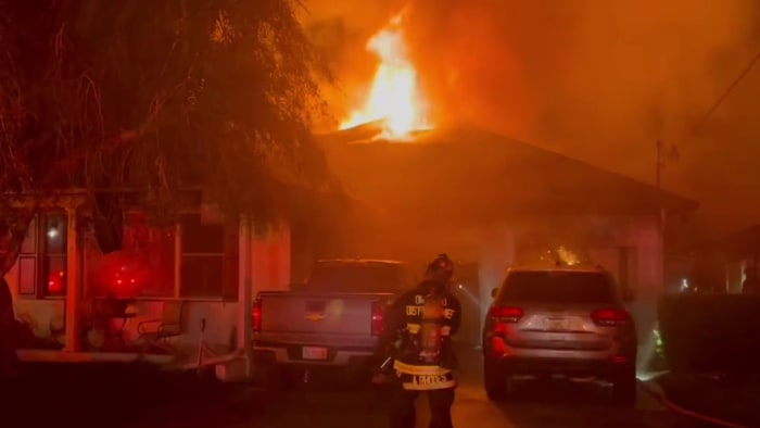 VIDEO: 2 people, dog escape house fire in Orlando, officials say
