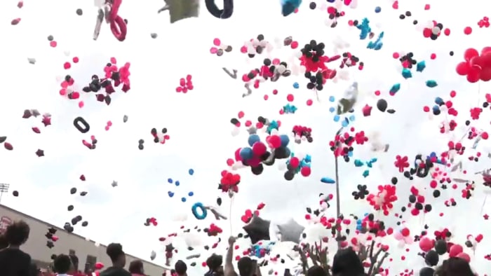 LIVE: Family holds balloon release in honor of North Shore HS student shot, killed at house party - Vimarsana News