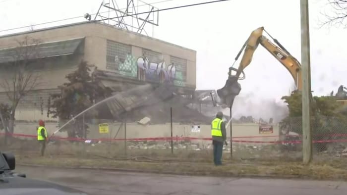 Demolition begins on abandoned La Choy factory on Detroit's west side - Vimarsana News