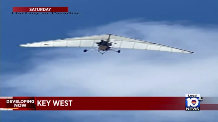 Migrants who landed hang glider in Key West held in Pompano Beach - Vimarsana News