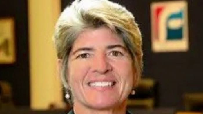 Flagler school board votes to oust superintendent