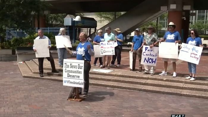 Florida Times-Union employees hold rally, call for better pay amid cuts by parent company Gannett - Vimarsana News