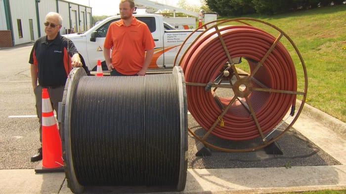 Sen. Mark Warner discusses importance of broadband in rural areas during Bedford County visit