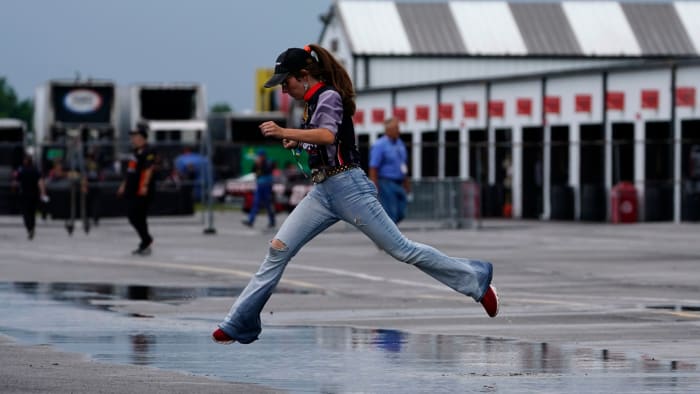 Leftover showers, cooler temps as front moves through Central Florida