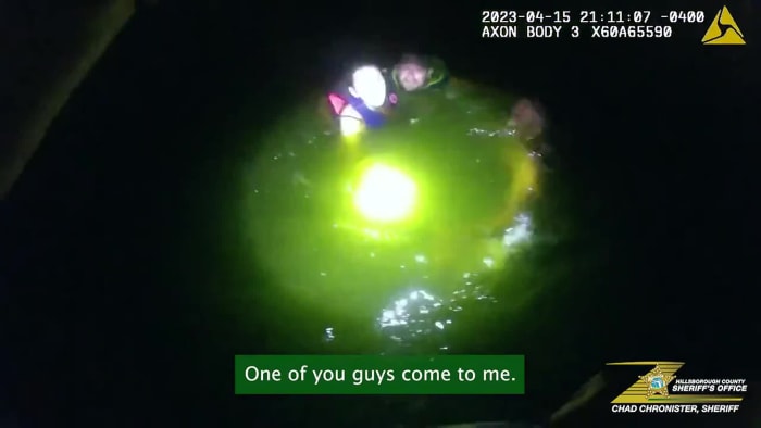 Locals help Florida deputy rescue father and daughter who went missing while jet skiing Locals help Florida deputy rescue father and daughter who went missing while jet skiing