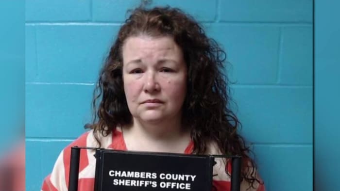 Crazy to proceed Chambers County husband murder suspect Sarah Hartsfield shares story from jail Crazy to proceed Chambers County husband murder suspect Sarah Hartsfield shares story from jail