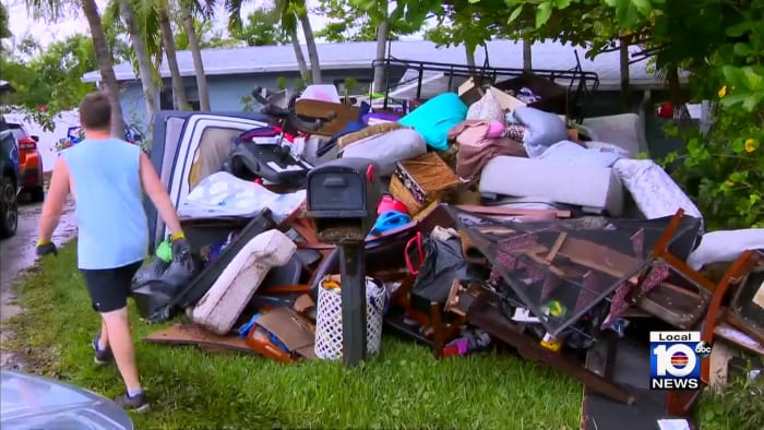 Flood victims wait for aid in Broward: 'I wasn't planning on starting over' - Vimarsana News
