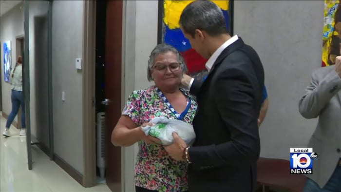 'Doralzuela' welcomes exiled opposition leader Juan Guaidó despite frustration - Vimarsana News
