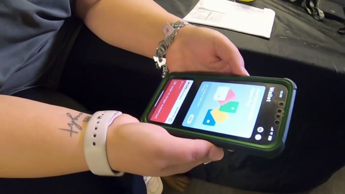 كيف يمكن للصوص الوصول إلى حسابك المصرفي من جهاز iPhone الخاص بك كيف يمكن للصوص الوصول إلى حسابك المصرفي من جهاز iPhone الخاص بك