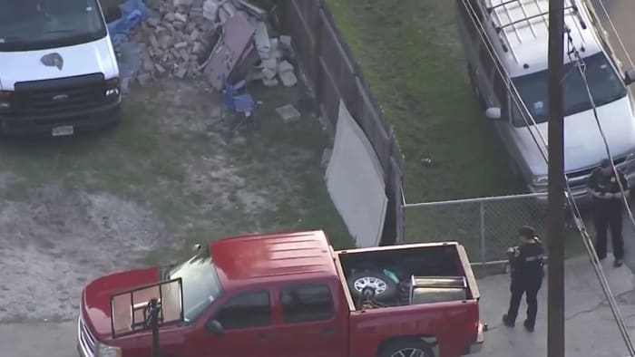 4-year-old dead after being found unconscious in vehicle in north Houston - Vimarsana News