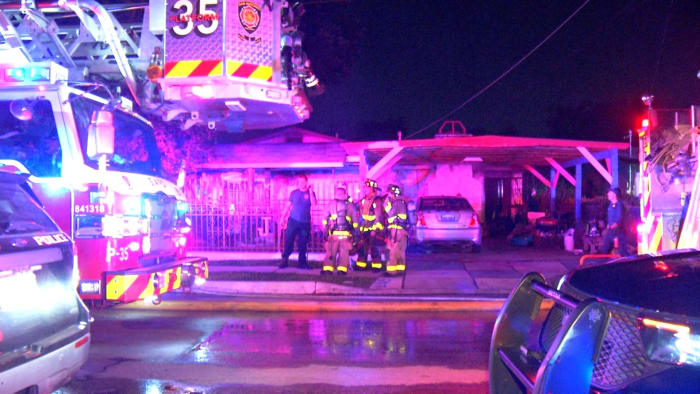 3 people escape fire at home on West Side; SAFD investigating - Vimarsana News