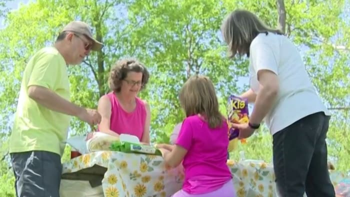 'It's a day of reflection': Metro Detroit families visit parks to observe Memorial Day - Vimarsana News