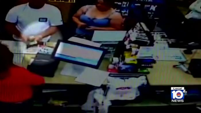 Video shows thief with sleight of hand skills targeting stores in Miami-Dade