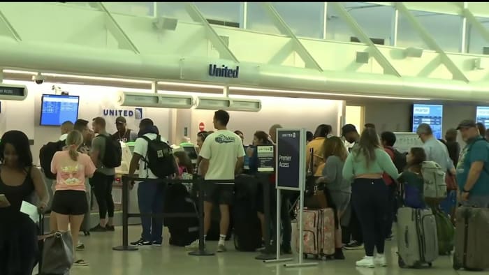 'I'm out thousands of dollars': Flight delays cancellations cause travel mess at JAX - WJXT News4JAX