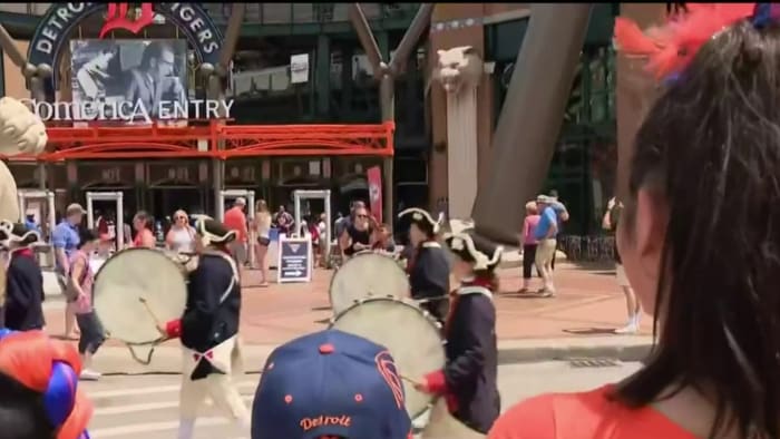 Teen took 100 kids to Detroit Tigers game on Fourth of July