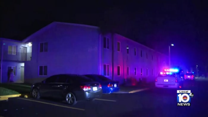 LISTEN: 911 call released after 5 injured in Fort Lauderdale apartment shooting - Vimarsana News
