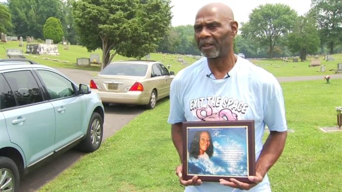 Roanoke father searching for answers four years after daughter was shot and killed - Vimarsana News