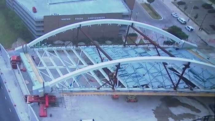 Major freeway set to close overnight for bridge construction in Metro Detroit
