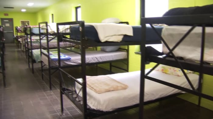 Roanoke organizations make adjustments to better serve homeless community during extreme heat - Vimarsana News