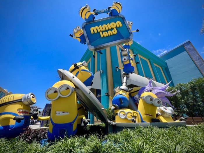 1 in a Minion: Everything you need to know about Universal’s new Minion ...