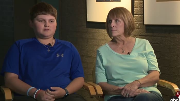 12yearold boy stops car on Loop 410 after grandmother has seizure while driving 12yearold boy stops car on Loop 410 after grandmother has seizure while driving