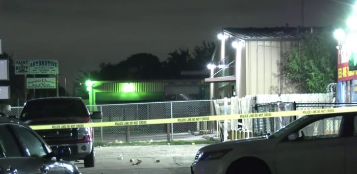 HPD: 2 people shot in drive-by outside SW Houston club