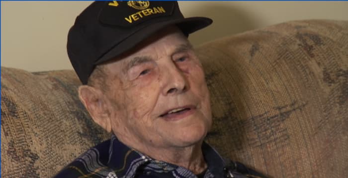 Neighbors surprise 100-year-old Navy veteran with birthday parade
