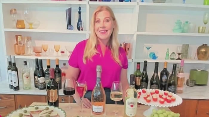 Aldi's Floating Wine Glasses Are Back In Stores - Aldi Finds June 12