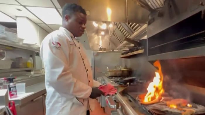 Placard system checking cleanliness of restaurants gets relaunch in Detroit - Vimarsana News