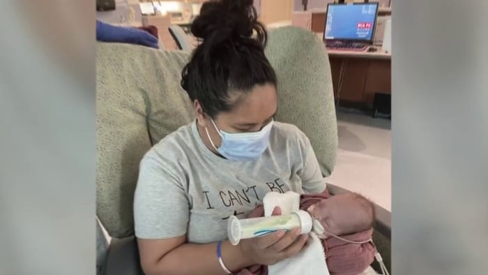 Mom of baby born at 23 weeks reflects on Carilion NICU journey - Vimarsana News