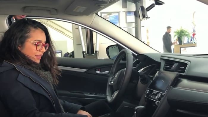 🚗 Guide to leasing vs. buying a new car, per consumer experts