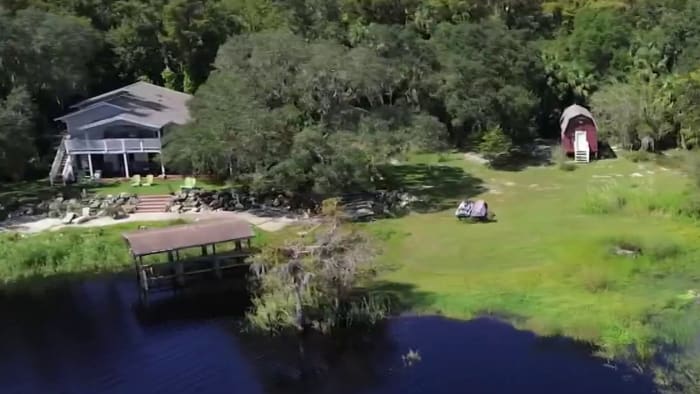 Seminole residents continue rebuilding one year after Hurricane Ian floods