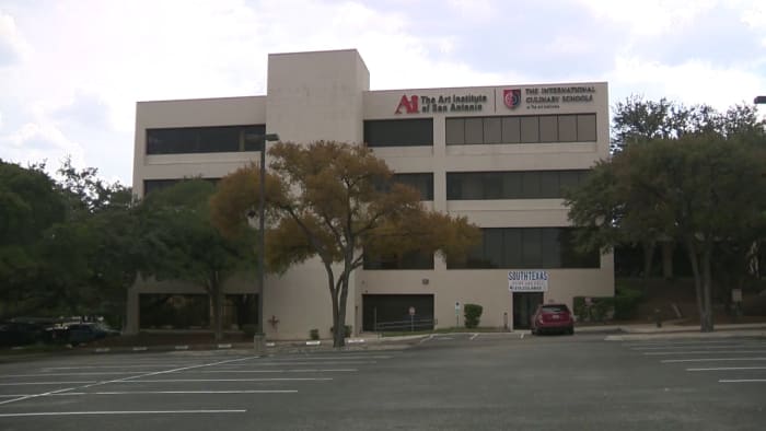 Caf College to offer resources for displaced Art Institute students