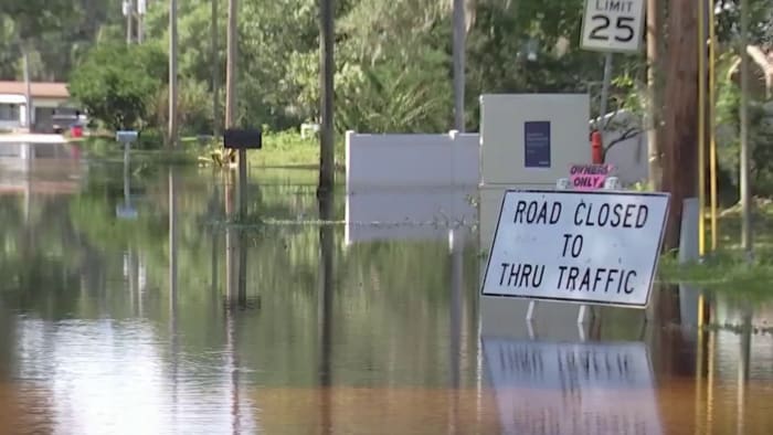Lake County residents prepare homes after St. Johns River hits moderate flood stage
