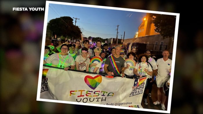 Das LGBTQ+-Jugendprogramm hilft Teenagern, ihre psychische Gesundheit zu verbessern und ihre Identität zu bestätigen Das LGBTQ+-Jugendprogramm hilft Teenagern, ihre psychische Gesundheit zu verbessern und ihre Identität zu bestätigen