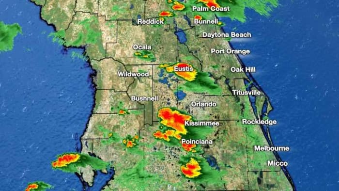 LIVE RADAR: Early showers, storms overnight as cold weather approaches