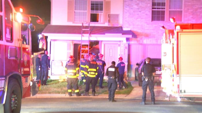 'There's a car on my stairs': Homeowner stunned after vehicle plows into living room - Vimarsana News