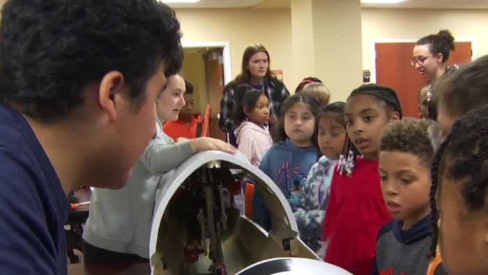 Organizers host annual STEAM Day for Roanoke students - Vimarsana News