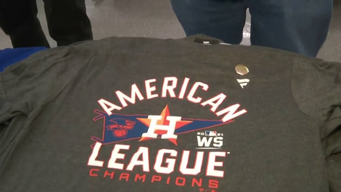 Astros fans run to local stores for ALCS championship gear