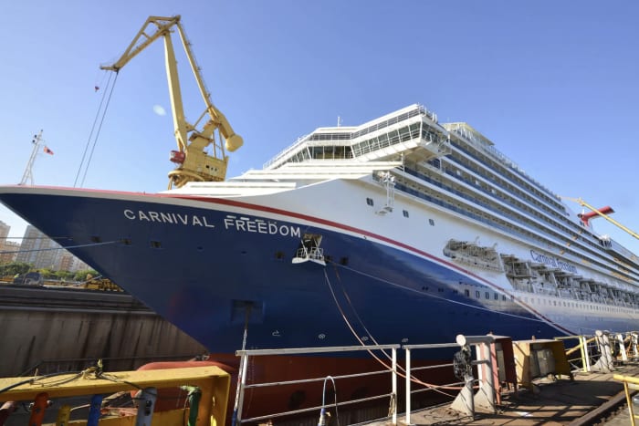 Small-Ship Cruise Lines Ease COVID-19 Protocols - Quirky Cruise
