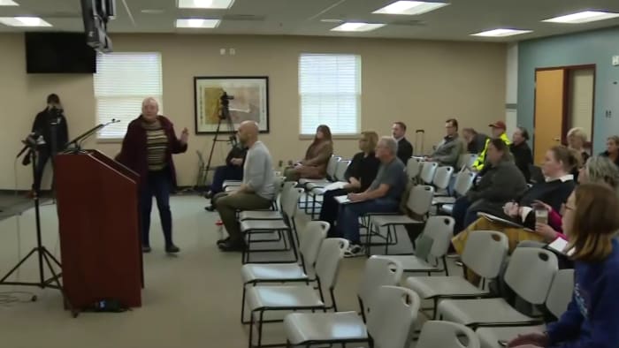 Passionate, frustrated parents, residents hold meetings on high school shooting report in Oxford - Vimarsana News