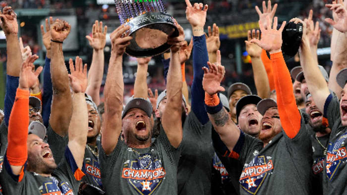 Athol Daily News - Fans celebrate Houston Astros' World Series win