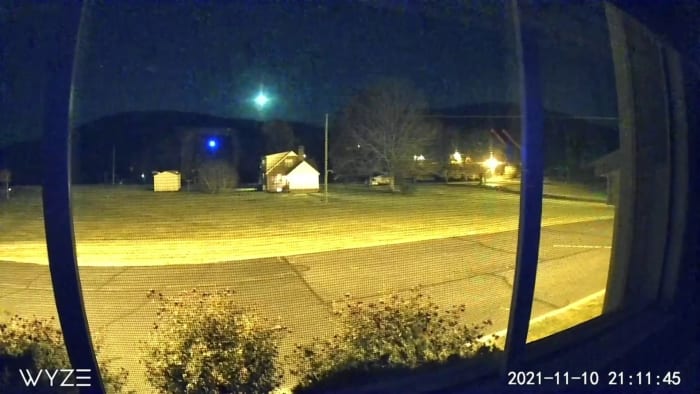 ¡Guau!  Bola de fuego verde brillante ilumina el cielo nocturno en el suroeste de Virginia