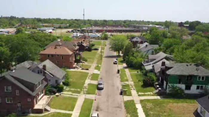 Ambitious plan to build solar arrays on blighted, vacant land in Detroit has come into effect - Vimarsana News