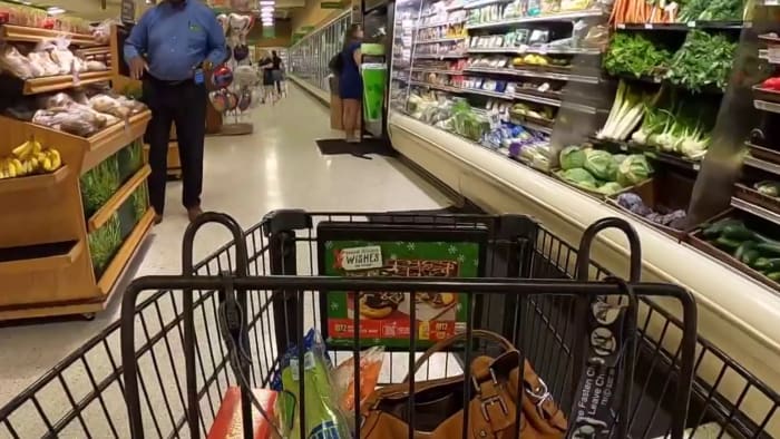 Doesn’t matter where you shop: A traditional Thanksgiving meal will cost less. Here’s why